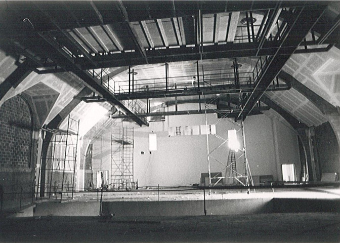 Fin des travaux de transformation de la salle des fêtes en salle de spectacle Le Vivat, chantier intérieur