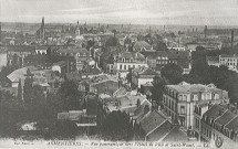 Vue panoramique vers Nieppe l'hôtel de ville et Saint-Vaast