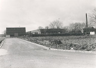Voie d'accès à la ruche des deux Lys dans le secteur 1 de la zone industrielle