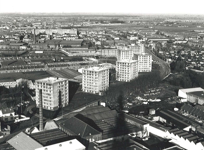 Vue aérienne des immeubles de l'avenue Aristide Briand et du quai de Beauvais