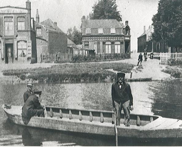 Barque de passeurs, coche d'eau