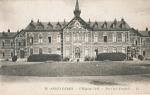 Façade de l'hôpital civil