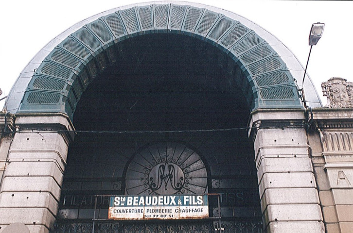 Entrée des établissements Beaudeux rue de la Gare