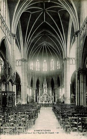 Intérieur de l'église Saint-Vaast