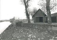 Ancien bâtiment des douanes affecté au club de canoë-kayak