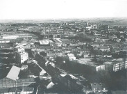 Vue aérienne du quartier Chanzy route d'Houplines et du complexe sportif Léo Lagrange