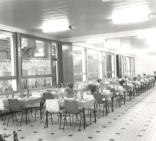 Salle du foyer-restaurant