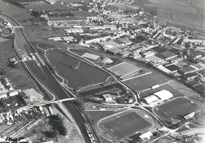 Vue aérienne du complexe sportif Léo Lagrange