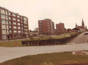 Appartements HLM et espaces verts quai de Beauvais