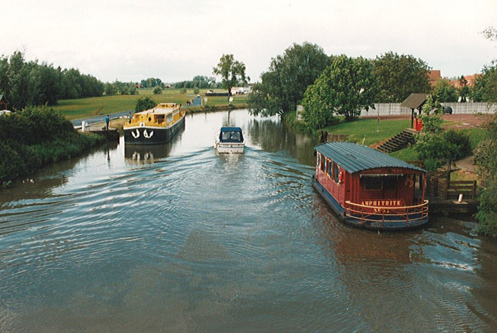 Bras de la vieille Lys lors de la fête de l'eau à la base des Prés du Hem