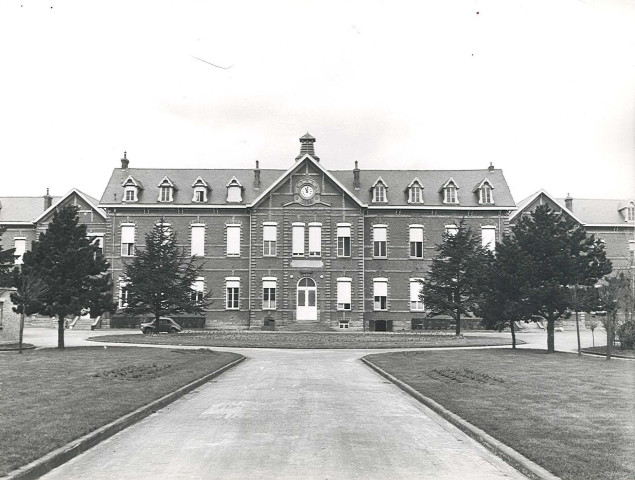 Façade de l'hôpital