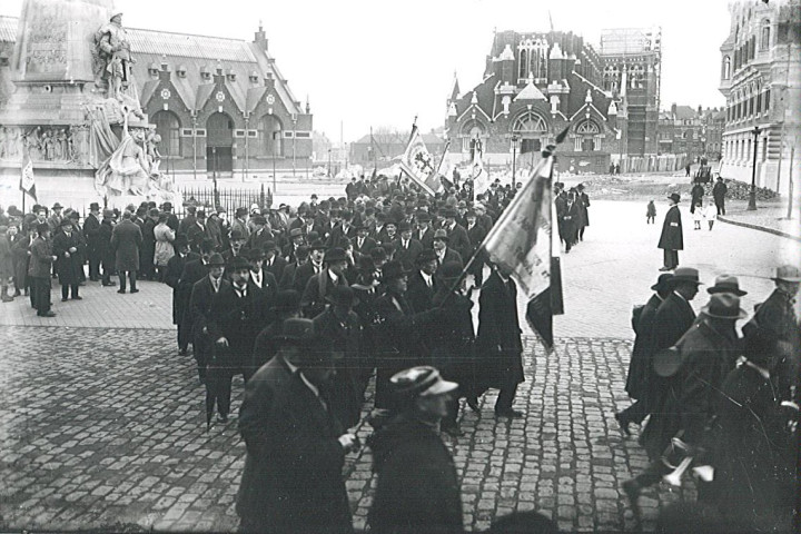 Commémoration au monument aux morts