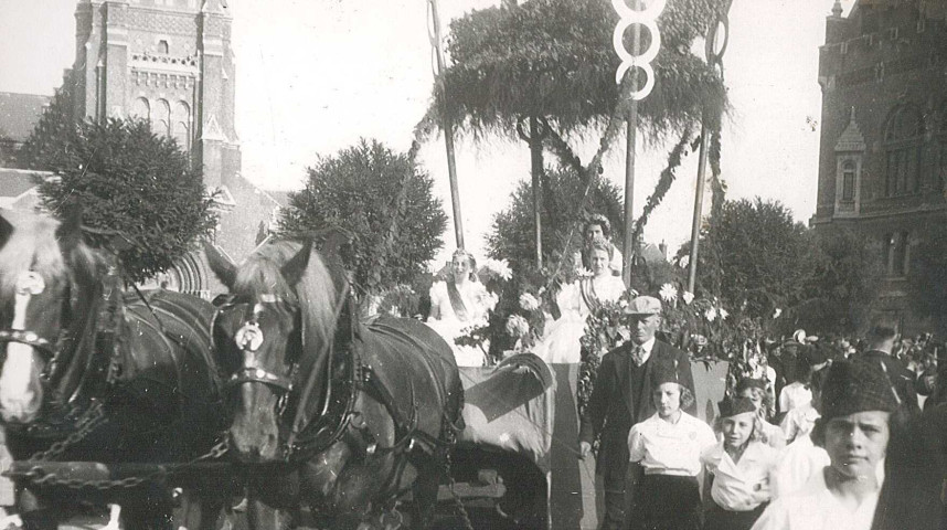 Char de la reine des Nieulles sur la place Saint-Vaast