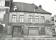 Maison Meauxsoone, construite au 18e siècle, atelier de réparation mécanique rue des Tripiers