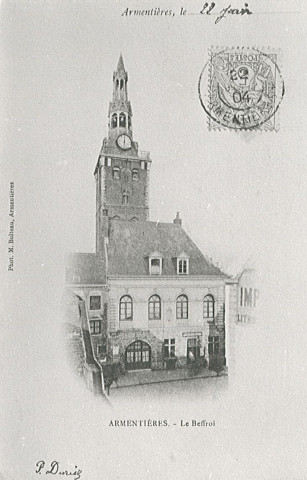 Vue latérale de l'hôtel de ville et façade du bureau central de l'octroi