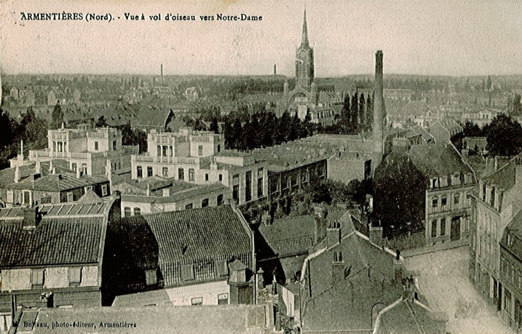 Vue à vol d'oiseau vers aérienne vers l'église Notre-Dame du Sacré-Cœur