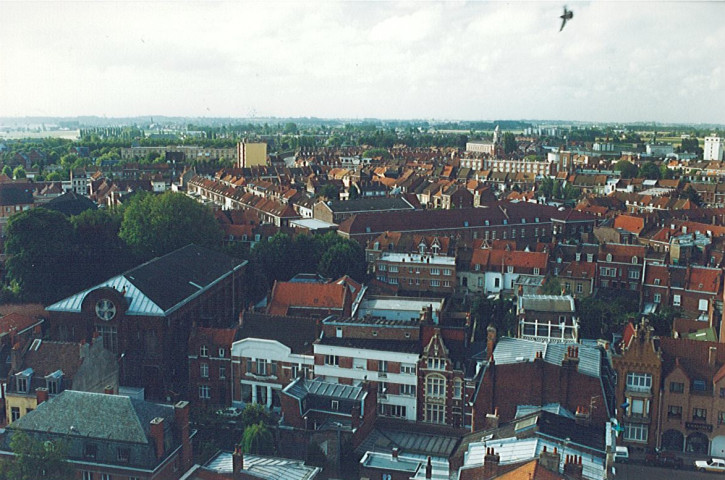 Vue aérienne du centre-ville vers le quartier Saint-Roch