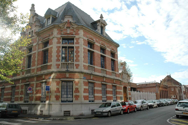 Façade de la chambre de commerce et d'industrie d'Armentières Hazebrouck