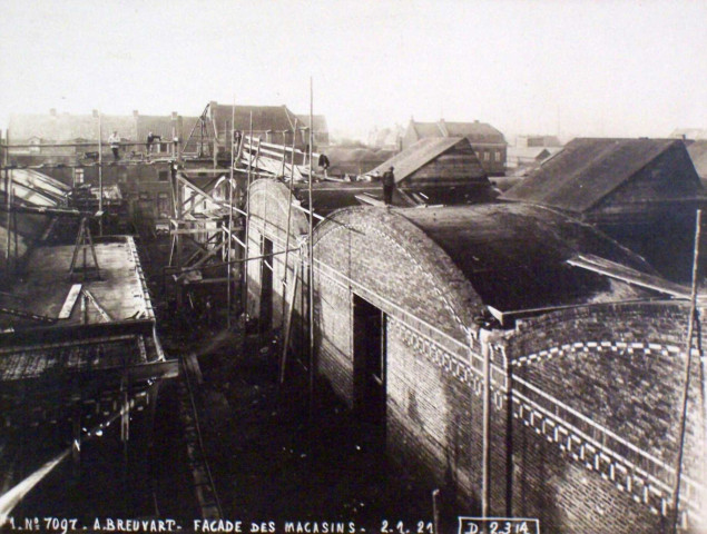 Reconstruction de la filature Breuvart, façade du magasin