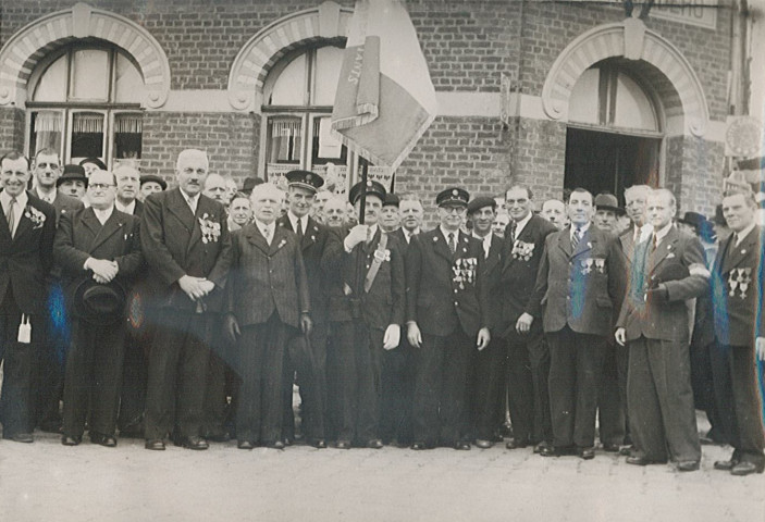 Cérémonie de remise de drapeau à la section d'Armentières des anciens cheminots combattants