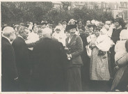 Visite officielle du ministre André Breton et d'une miss américaine pour l'inauguration de la Goutte de Lait / fondation Mahieu