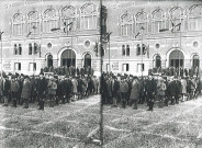 Groupe d'enfants sur la Grand'Place