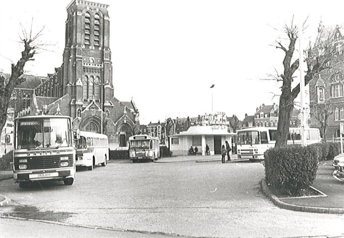 Gare routière en centre-ville