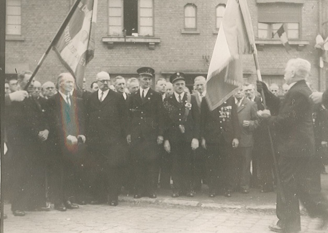 Cérémonie de remise de drapeau à la section d'Armentières des anciens cheminots combattants