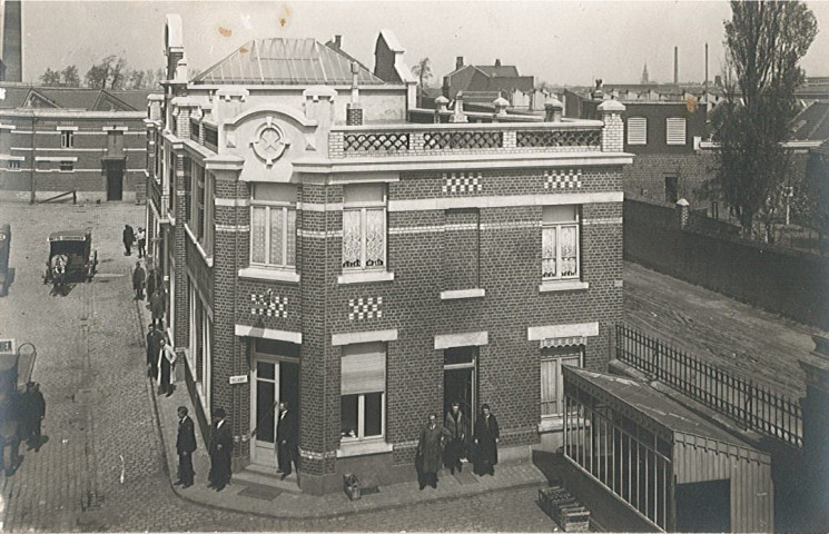 Entrée principale de la brasserie Motte-Cordonnier