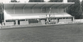 Tribune d'honneur du terrain n°1 au complexe sportif Léo Lagrange