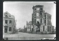 Maison de commerce Pouchain et café « Au Bon Coin » en ruines