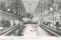 Intérieur de l'école de natation