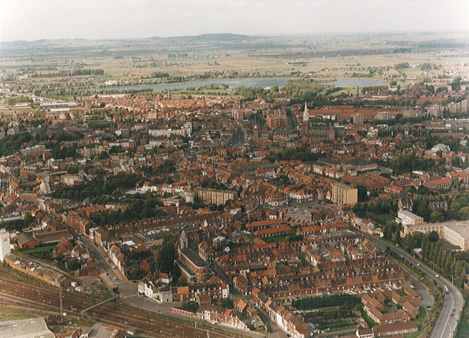 Vue aérienne depuis la voie ferrée et le quartier Saint-Roch