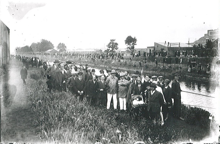Concours de pêche sur les berges de la Lys