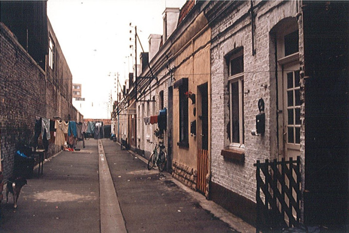 Allée Saint-Georges donnant sur la rue Jean Jaurès