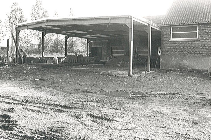 Construction des ateliers Brossolette, foyer de jeunes