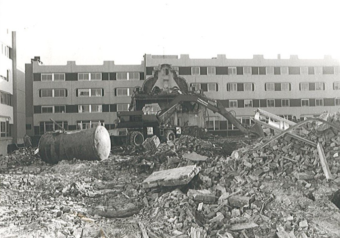 Démolition de l'hospice civil et construction de la maison de cure