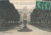 Entrée du vestibule d'honneur de l'École Nationale Professionnelle